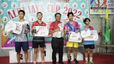 Tutup Turnamen Aldy Jaya Cup 2022, Bupati Sanggau Minta KONI dan PBSI Siapkan Atlet Porprov