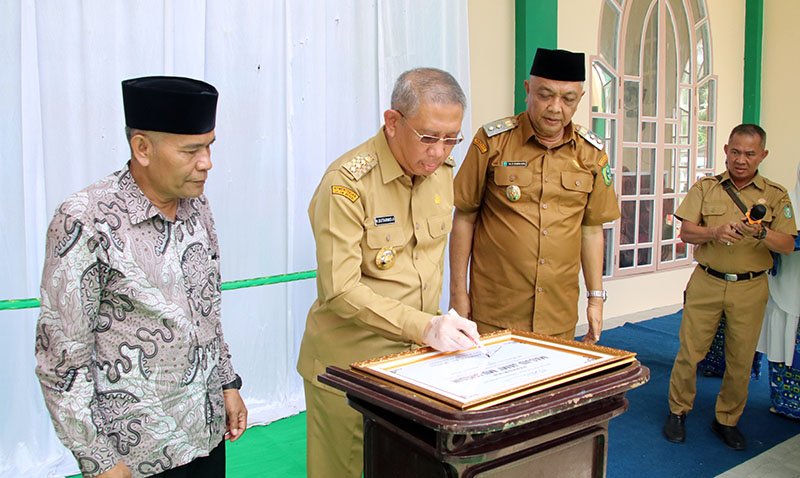 Gubernur Resmikan Masjid Jami’ Mujahidin di Bengkayang