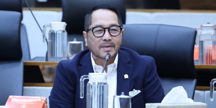 Anggota Komisi IV DPR RI Minta Evaluasi Menyeluruh Penanganan Karhutla Usai Petugas Gugur