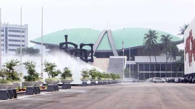 Pasca Kasus Covid-19 di Parlemen, DPR Putuskan WFH 75 Persen dan Larang Dewan Bepergian