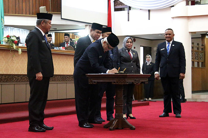 DPRD Provinsi Kalimantan Barat Resmi Mengumumkan Pemberhentian Gubernur dan Wakil Gubernur Masa Jabatan 2018-2023