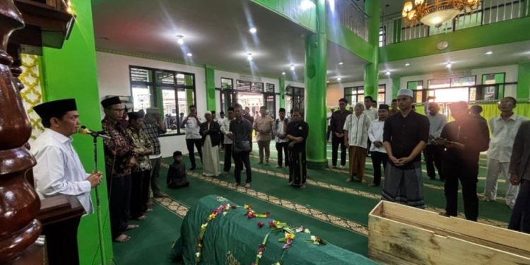 Kepala Kesbangpol Pontianak Ahmad Hasyim Hadrawi Wafat