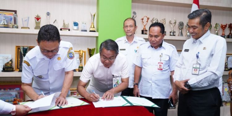 Pemkot Pontianak Perluas Jaminan Sosial bagi RT, RW, dan Pekerja Layanan Publik