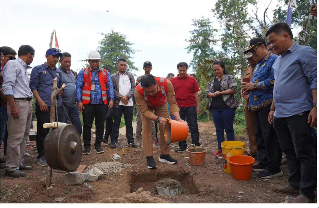 Pemkab Kapuas Hulu Bangun Jembatan Sungai Peniung untuk Akses Masyarakat di Kecamatan Kalis