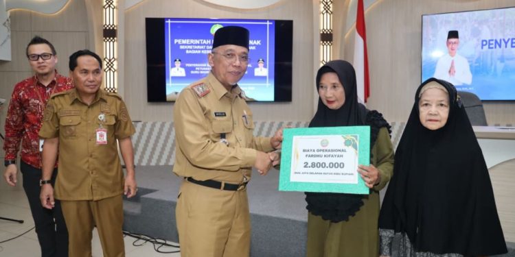 Pemkot Pontianak Beri Bantuan Operasional bagi Petugas Fardhu Kifayah dan Madrasah Diniyah