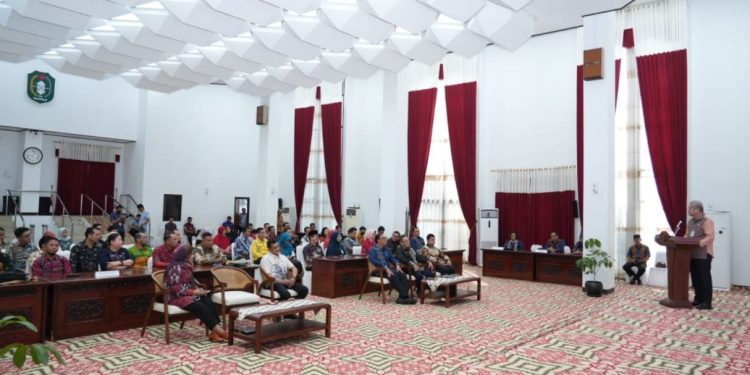 Pemerintah Harus Aktif Pantau Arus Informasi di Media Sosial