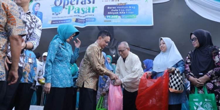 Pasar Murah PKK Pontianak Bantu Kader Posyandu Penuhi Kebutuhan Jelang Lebaran