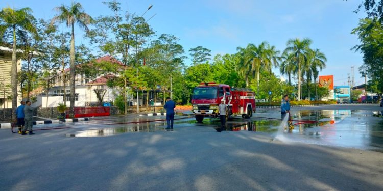 PHBI Pontianak Bersihkan Lokasi Salat Idulfitri di Kantor Wali Kota