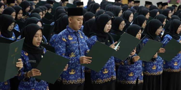 Pemkot Pontianak Lantik 240 Pejabat Fungsional