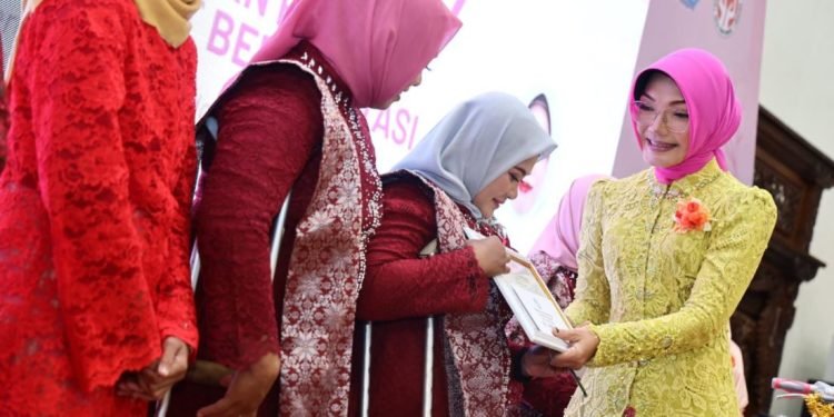 Momentum Hari Ibu ke-97, Kota Pontianak Apresiasi Perempuan Inspiratif