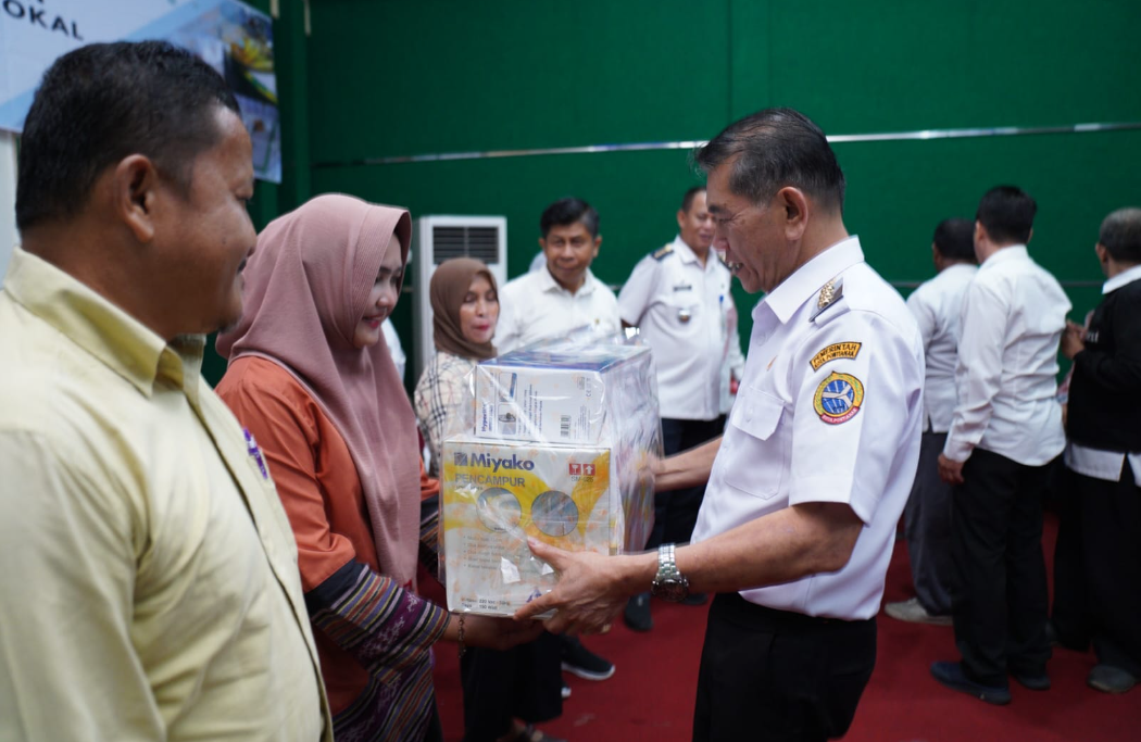 Dorong Naik Kelas, Pemkot Pontianak Beri Bantuan kepada 21 UMKM Pangan Lokal
