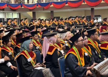 Wisuda UM Pontianak, Lulusan Didorong Siap Hadapi Era Digital