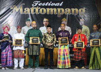 Festival Mattompang Perkuat Identitas Budaya dan Kerukunan di Pontianak