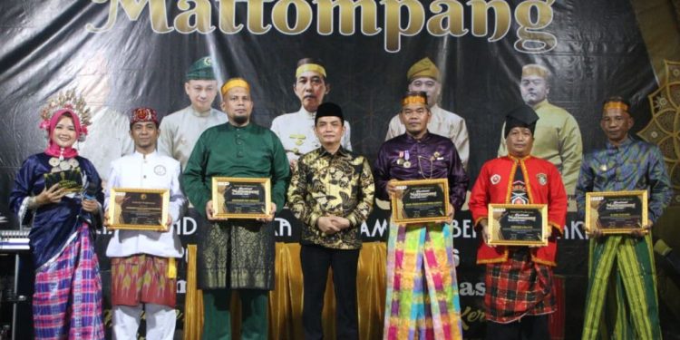 Festival Mattompang Perkuat Identitas Budaya dan Kerukunan di Pontianak