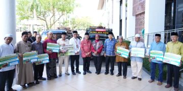 Pemprov Kalbar Salurkan Bantuan Hewan Kurban ke 14 Kabupaten/Kota