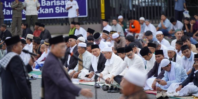 Salat Iduladha di Pontianak Berlangsung Khidmat Meski Diguyur Hujan