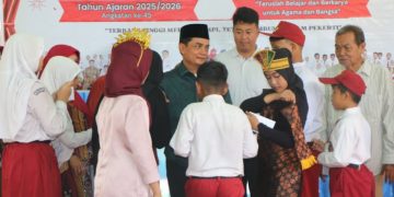 Bahasan Apresiasi Guru dan Orang Tua pada Pelepasan Siswa SDN 11