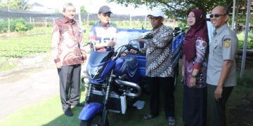 Pemkot Pontianak Bantu Kendaraan Angkut untuk Kelompok Tani di Siantan Hilir