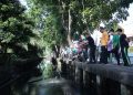 DLH Pontianak Uji Coba Eco Enzym untuk Kurangi Bau dan Pencemaran Parit