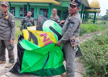 Satpol PP Pontianak Sita 60 Layangan dalam Operasi Penertiban di Pontianak Utara