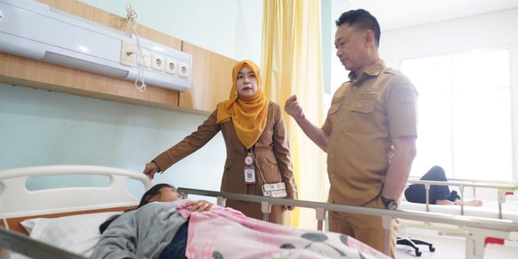 56 Warga Diduga Keracunan Makanan di Pontianak Utara, Seorang Anak Dirawat Intensif
