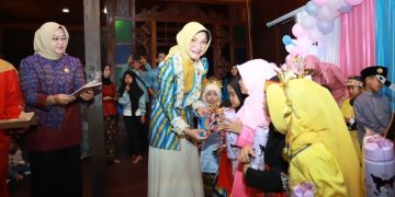 Bunda PAUD Pontianak Lepas Anak Didik PAUD PKK Percontohan Tahun Ajaran 2025/2026