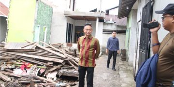 Pemkot Pontianak Bantu Perbaikan Rumah Warga yang Miring dan Rawan Roboh