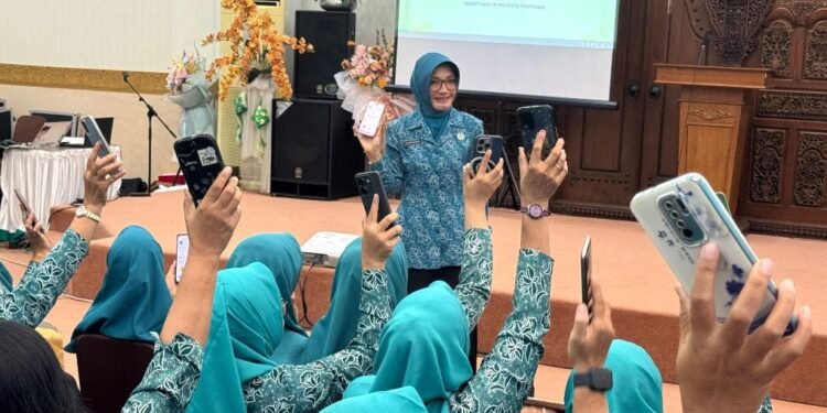 Yanieta Dorong Kader PKK Pontianak Bertransformasi Digital