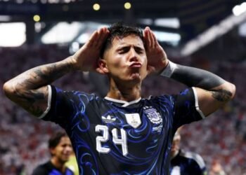 Comeback Epik Menit Akhir Bawa Argentina Bungkam Inggris 2-1, Amankan Tiket Final Piala Dunia 2026