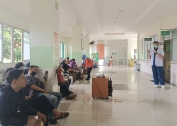 Jenis Gigi Palsu dan Cara Merawatnya agar Tetap Awet