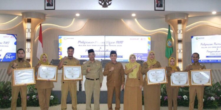 Kelurahan Sungai Jawi Juara I Lomba Desa dan Kelurahan Se-Kalbar