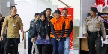 KPK Tahan Tiga Tersangka Korupsi Digitalisasi SPBU Pertamina, Negara Rugi Rp322,18 Miliar