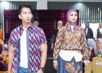 Peragaan Busana “Cerite Kote Dua” Tampilkan Ikon Pontianak, Dekranasda Dorong UMKM Lokal