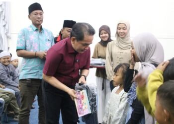 150 Pelajar Pontianak Terima Bantuan Tas dan Alat Tulis Gratis