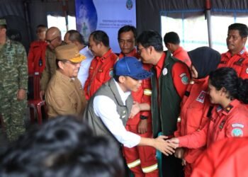 Karhutla Kalbar Diperkuat dari Udara, 7 Helikopter Water Bombing Siap Bergerak