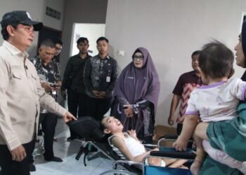 Bantuan Kursi Roda Khusus, Ringankan Beban Keluarga Warga Disabilitas Pontianak