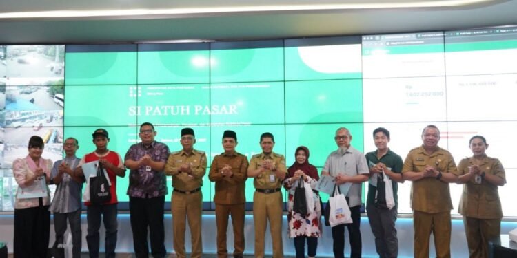 Aplikasi SI PATUH PASAR Perkuat Pengelolaan Retribusi di Pontianak