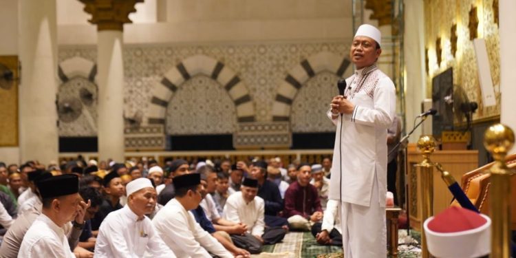 Safari Ramadan di Pontianak, Ustadz Das’ad Latif: Jaga Persatuan dan Keamanan