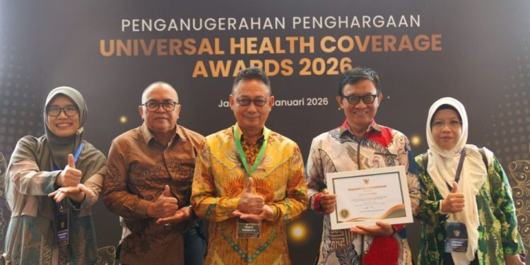 Cakupan JKN Capai 99 Persen, Pontianak Raih Penghargaan UHC dari BPJS Kesehatan