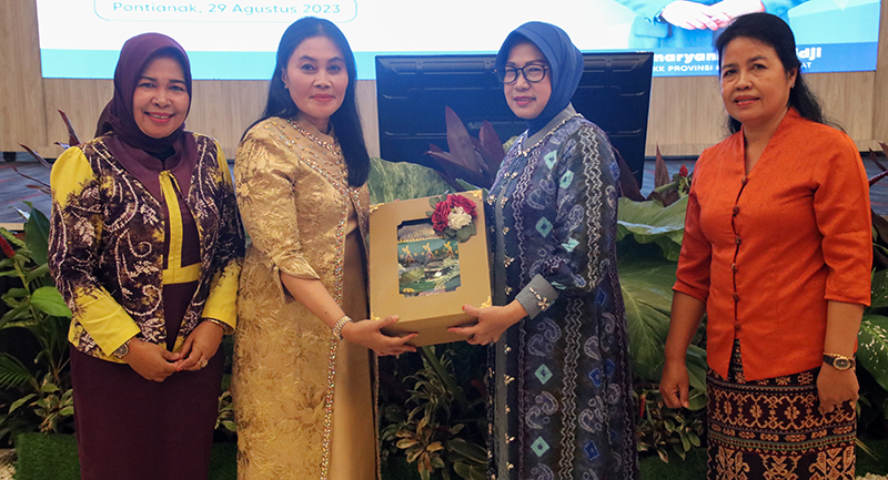Malam Purna Tugas Ketua TP PKK Kalbar: Momen Berkesan dalam Perpisahan