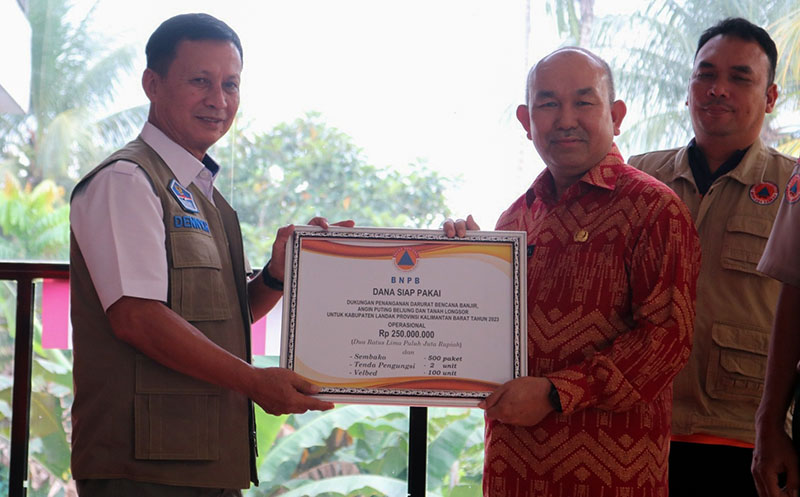 Pemkab Landak Terima Bantuan BNPB untuk Pemulihan Bencana