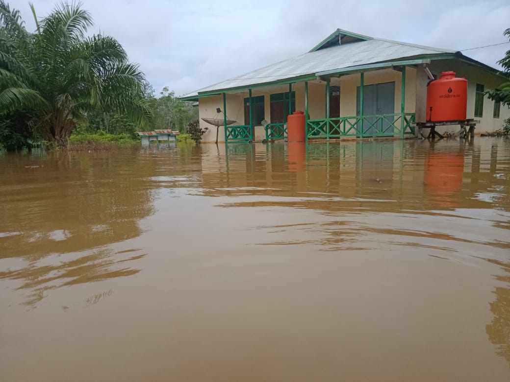 Bantuan Masyarakat Terdampak Banjir Kapuas Hulu Sudah Tersedia