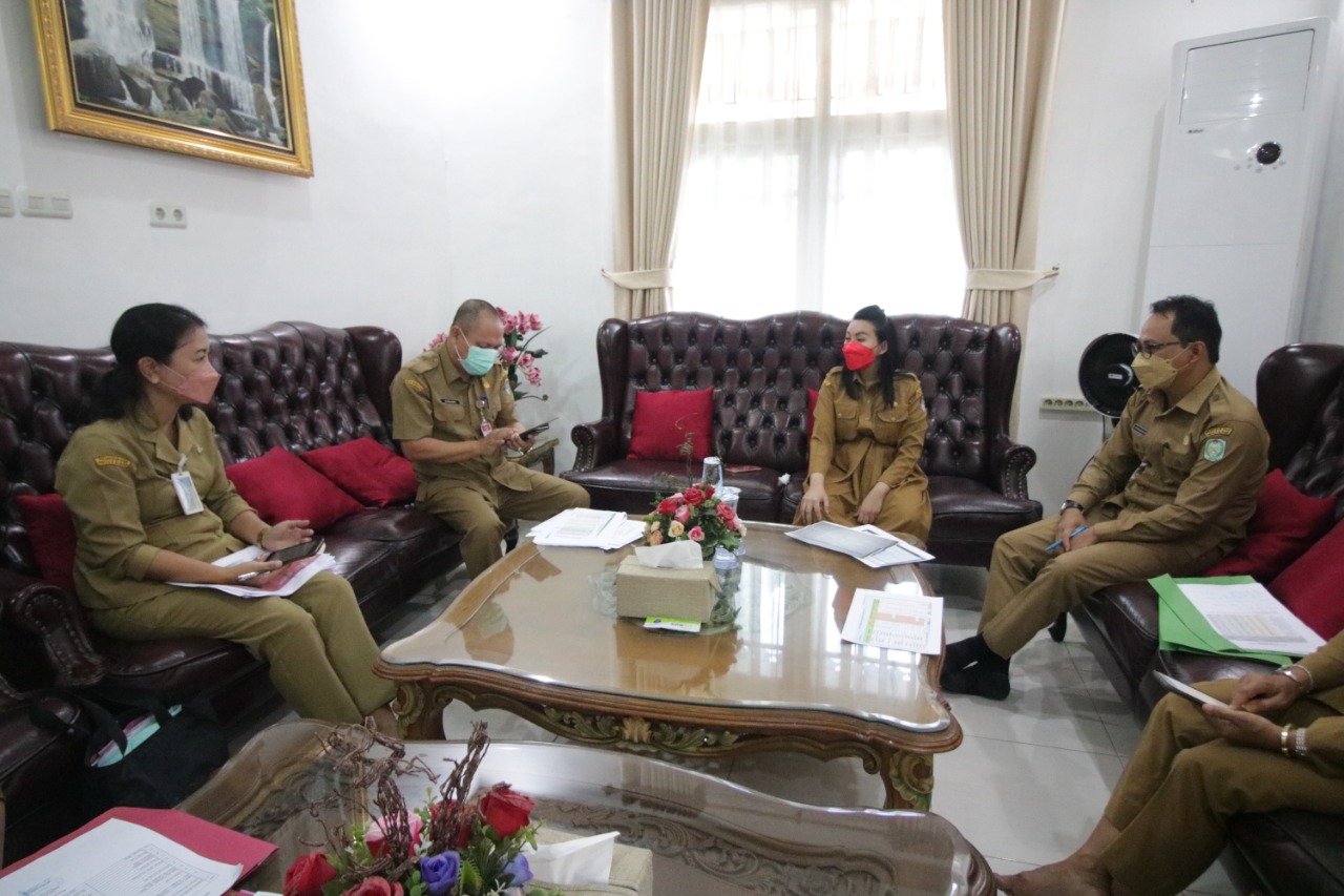 Data Aplikasi Tidak Sinkron, Bupati Landak: Minggu ke-4 Landak Tidak Dapat Kuota Vaksin dari Provinsi
