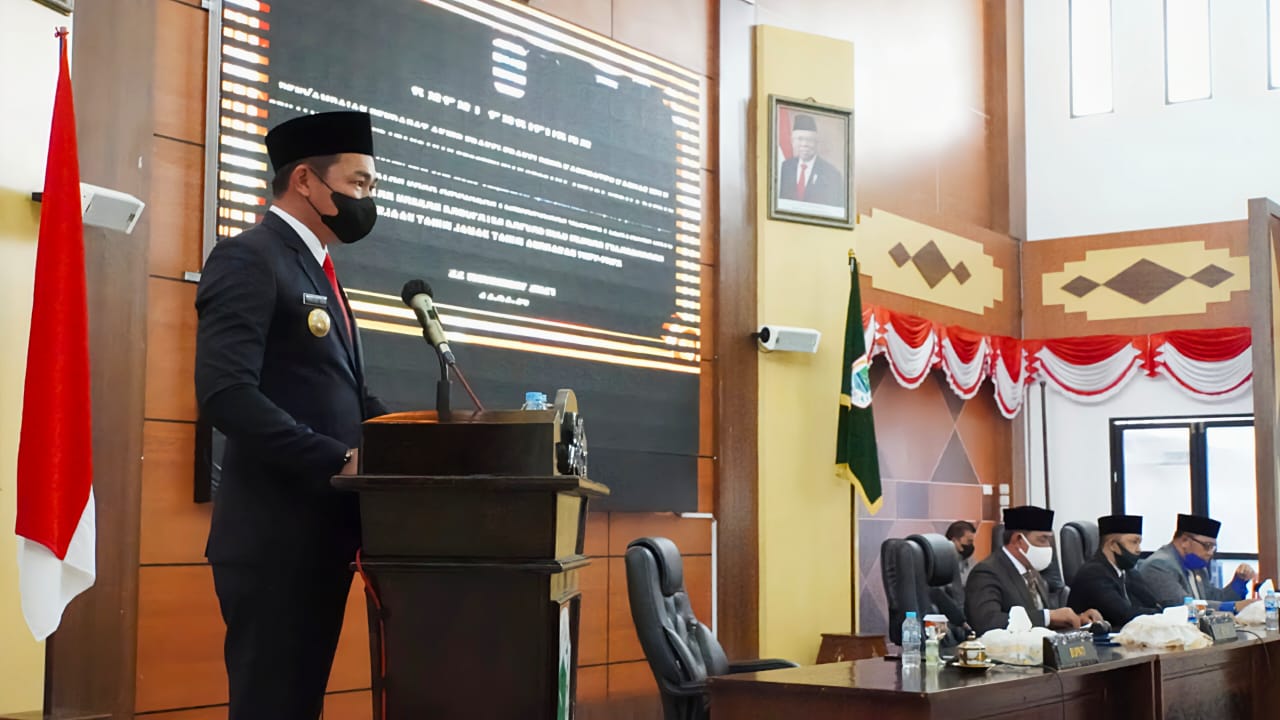 Eksekutif – Legislatif Sahkan Perda Pengikatan Dana Anggaran Pembangunan Gedung Satu Atap Kapuas Hulu