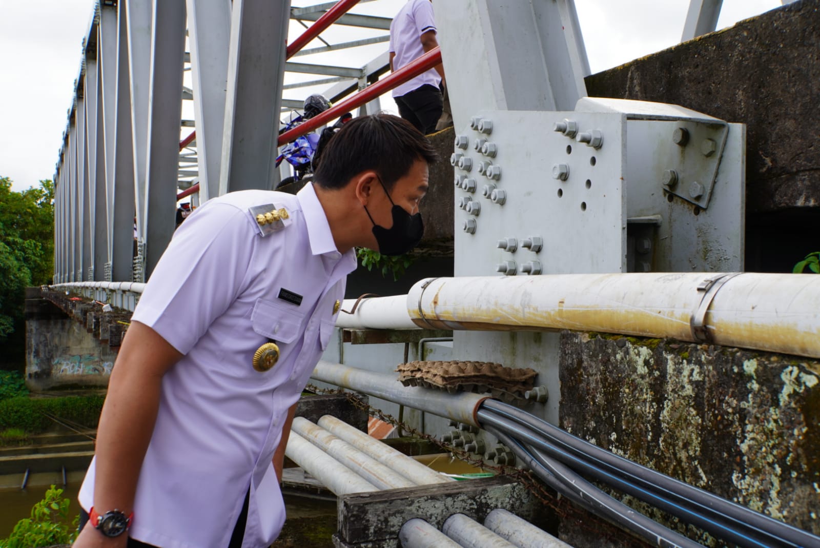 Respon Cepat Bupati Sis Tangani Jembatan Kapuas Putussibau Alami Penurunan Pondasi
