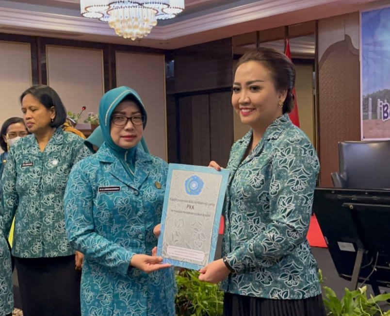 Tak Mau Kalah, TP PKK Kapuas Hulu Ukir Prestasi Lomba PHBS Tingkat Provinsi