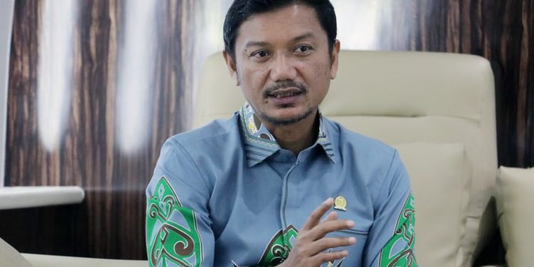 DPR Minta Pengawasan Ketat WFH ASN, Usulkan Pelacakan Lokasi