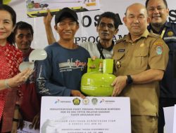 Program Konversi BBM ke BBG: Nelayan Sasaran Landak Terima Bantuan 270 Paket Konverter Kit