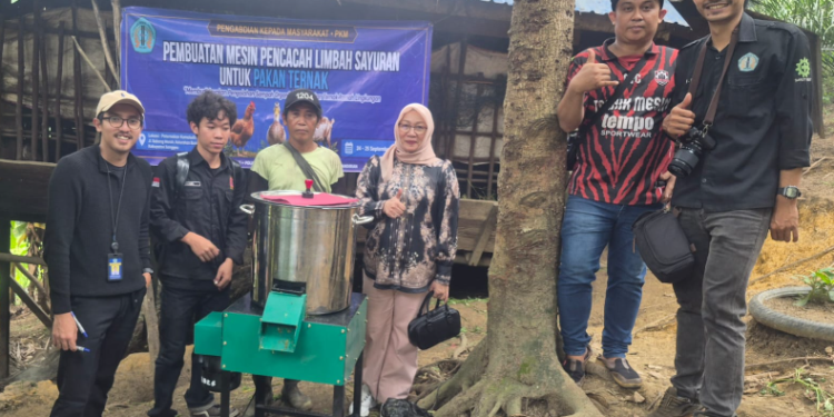 Dari Limbah Sayur Menjadi Solusi Pakan, Inovasi Mahasiswa Polnep Bantu Peternak di Sanggau