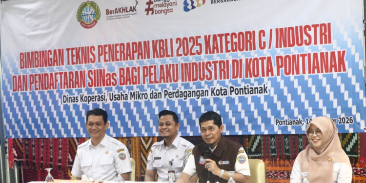 DKUMP Pontianak Gelar Bimtek KBLI 2025 dan SIINas bagi Pelaku Industri